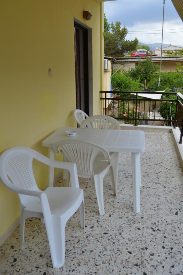 לימנריה Eva Apartments מראה חיצוני תמונה